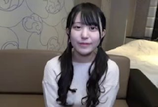 好色妻子誘惑妹夫與她在廚房做愛，淫叫太大聲被老公發現!